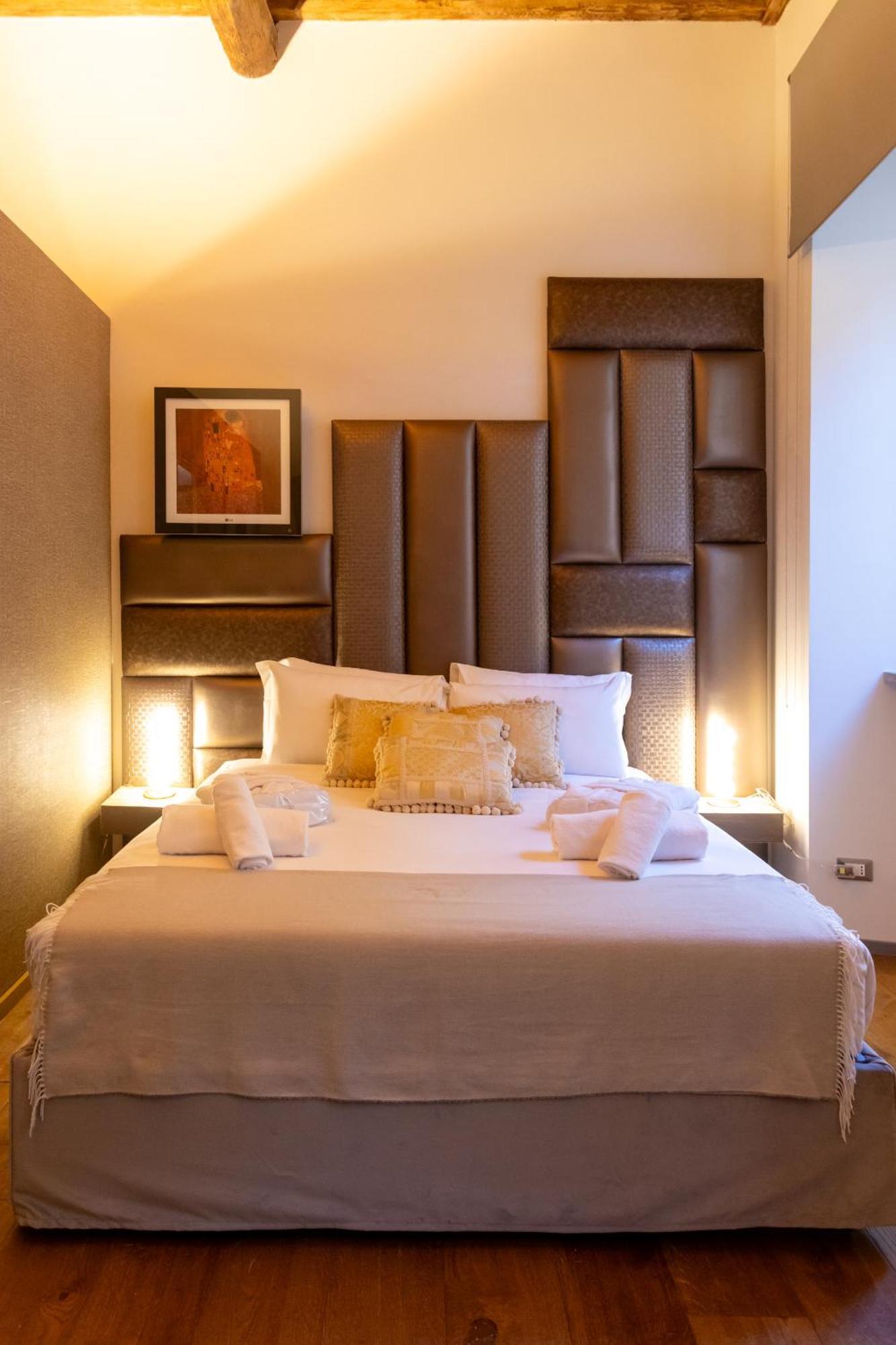Fontana Di Trevi Luxury Guest house
